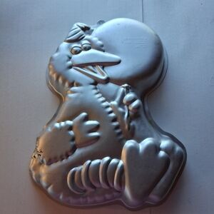 Wilton 1983 Big Bird Cake Pan